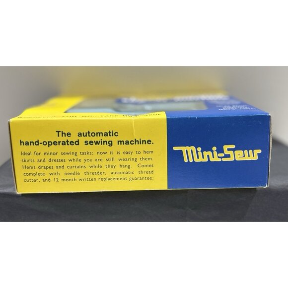 Mini-Sew Hand-Operated Sewing Machine – New in Box – 1960s Vintage - Picture 4 of 6
